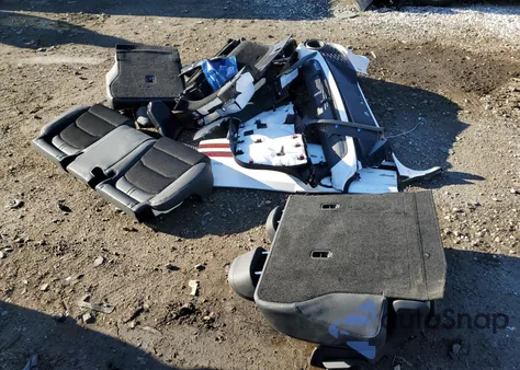 2023 Genesis Gv70 Base из США, поврежденный, VIN KMUMADTB6PU129167